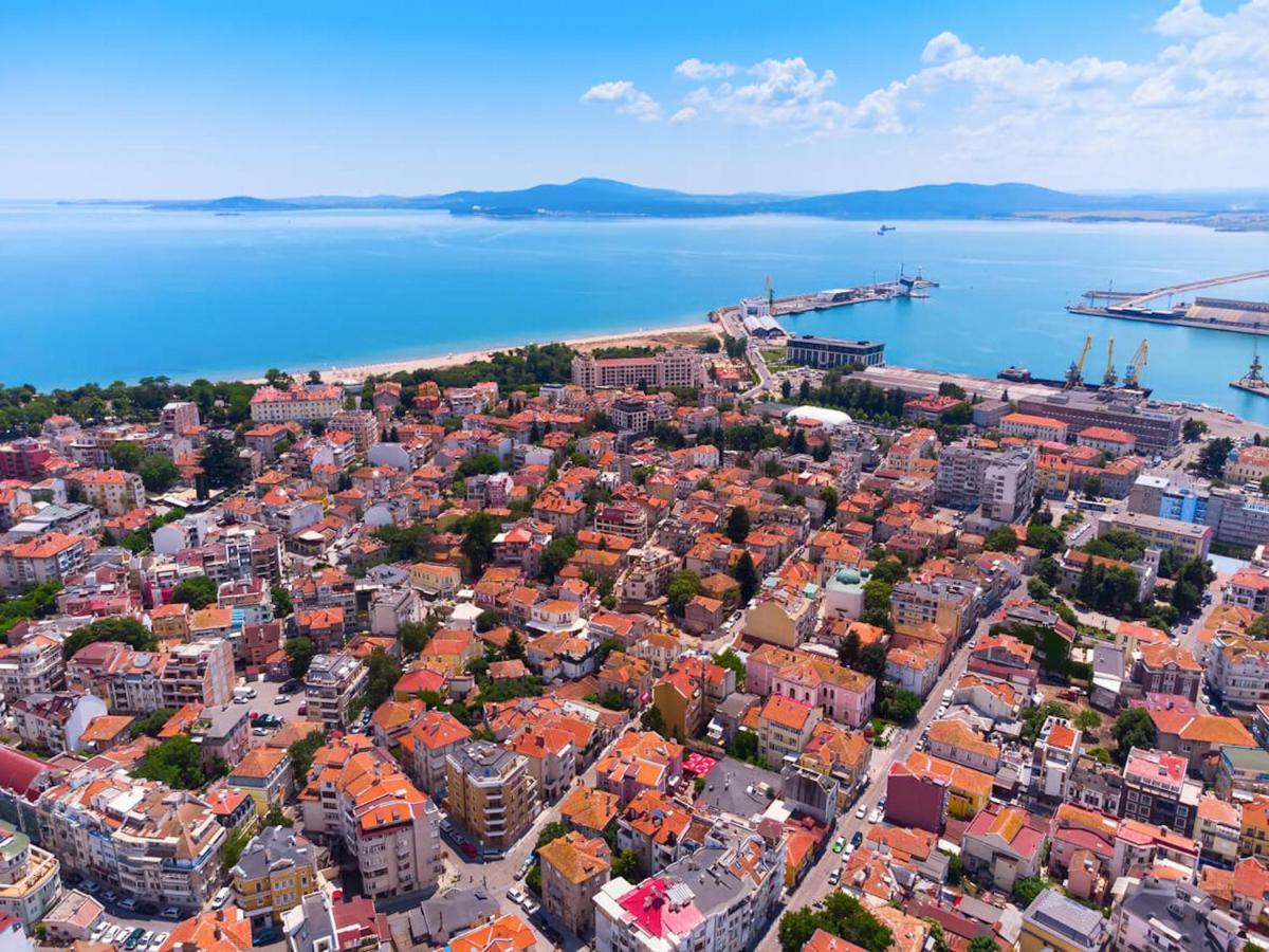 Salt Lake Aparthotel Pomorie Bagian luar foto