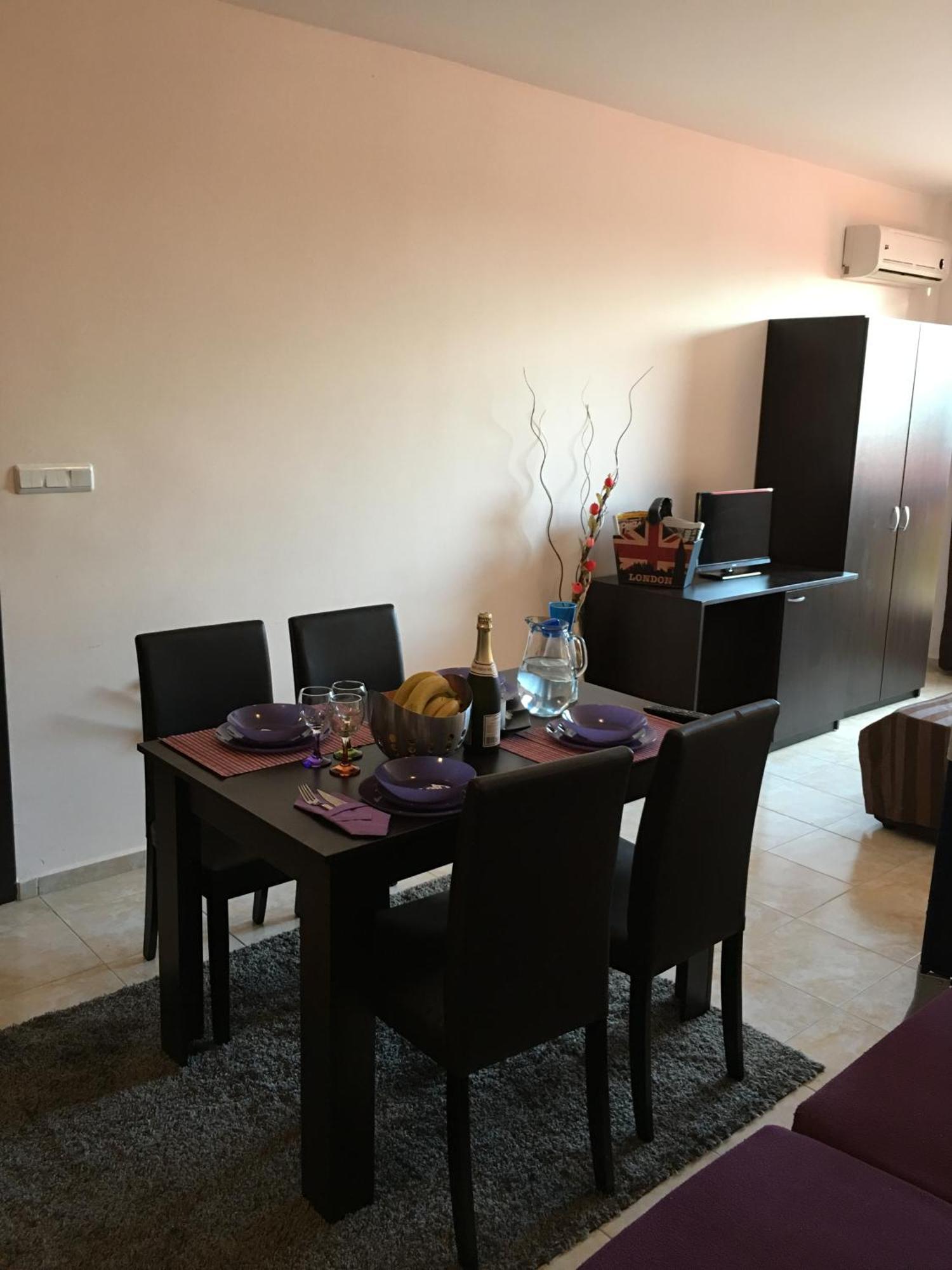Salt Lake Aparthotel Pomorie Bagian luar foto