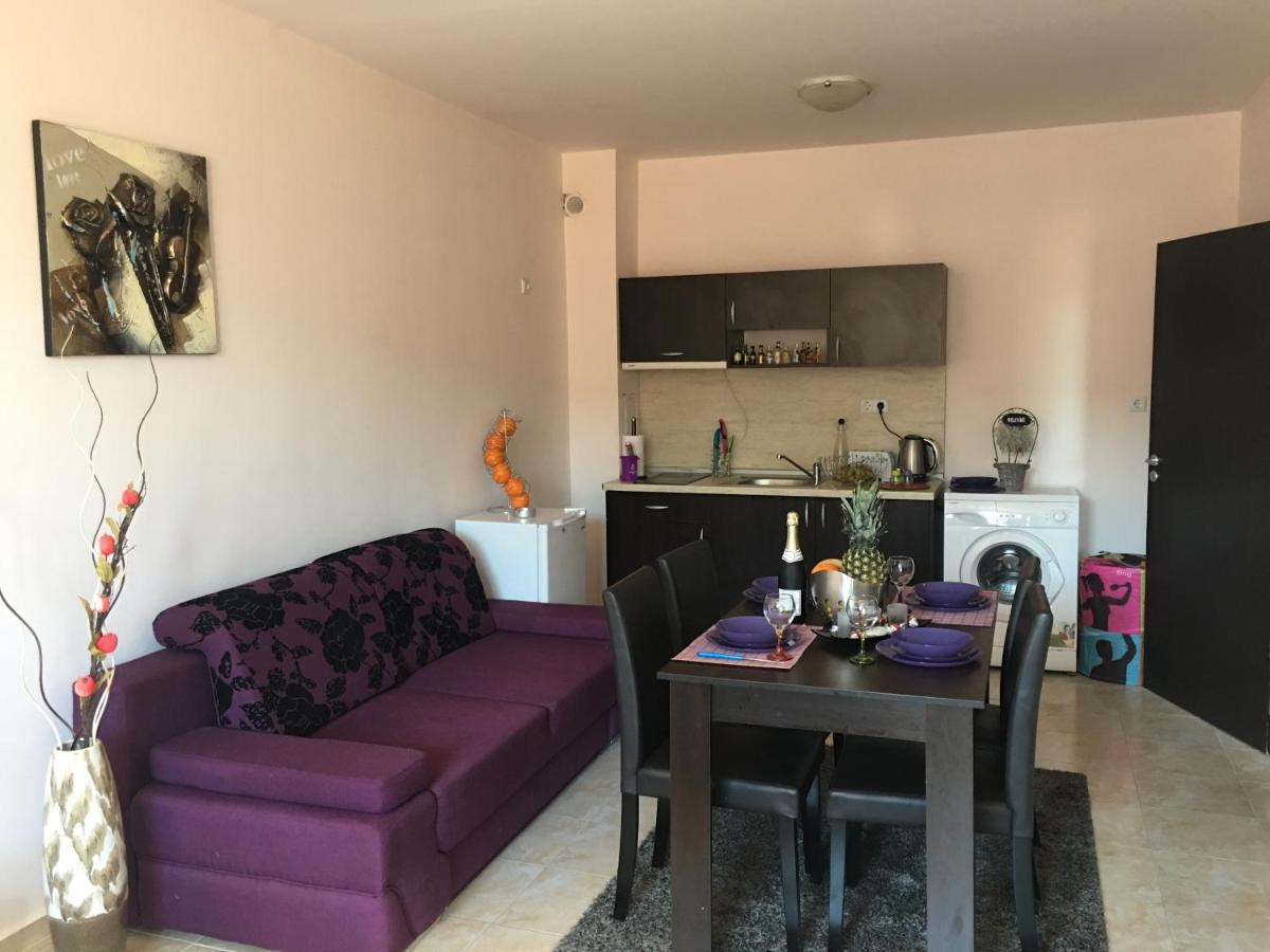 Salt Lake Aparthotel Pomorie Bagian luar foto